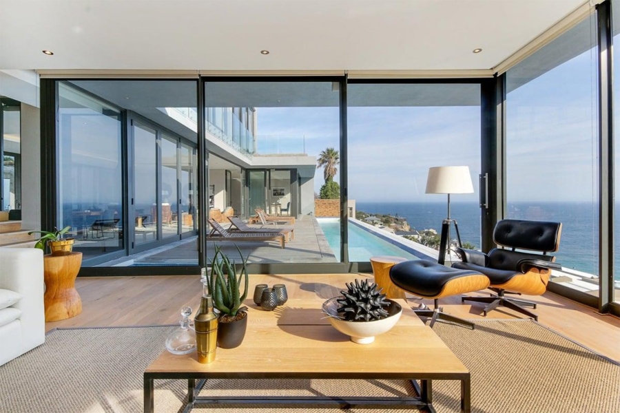 To Let 6 Bedroom Property for Rent in Llandudno Western Cape